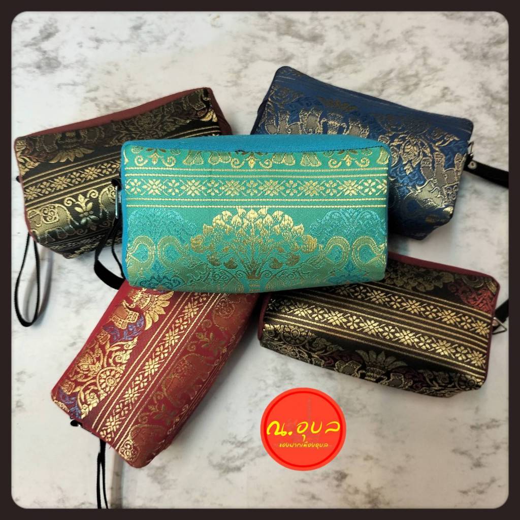 กระเป๋าถือใส่เครื่องสำอาง ทรงขนมปังมีสายคล้องมือ ขนาด 1 ใบ 📌 ย้ำนะคะ หน้า/หลังบางใบต่างกัน 📌 - รูปที่ 2