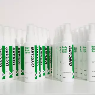 ล็อตใหม่ล่าสุด (EXP.11/2028) Oxe'Cure Body Acne Spray อ๊อกซี่เคียว สเปรย์ฉีดสิวที่หลัง 50 ml 1 ขวด