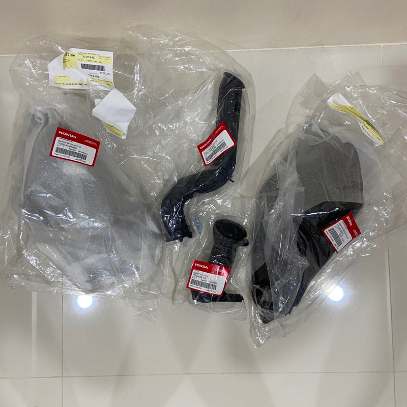 เสื้อหม้อกรอง ฝากรอง ท่อยางหม้อกรอง Click150i ปี 2019 แท้เบิกศูนย์ [แยกขาย]