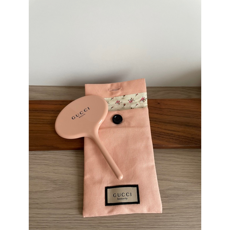 [Gucci] กระจก Gucci + กระเป๋าผ้า