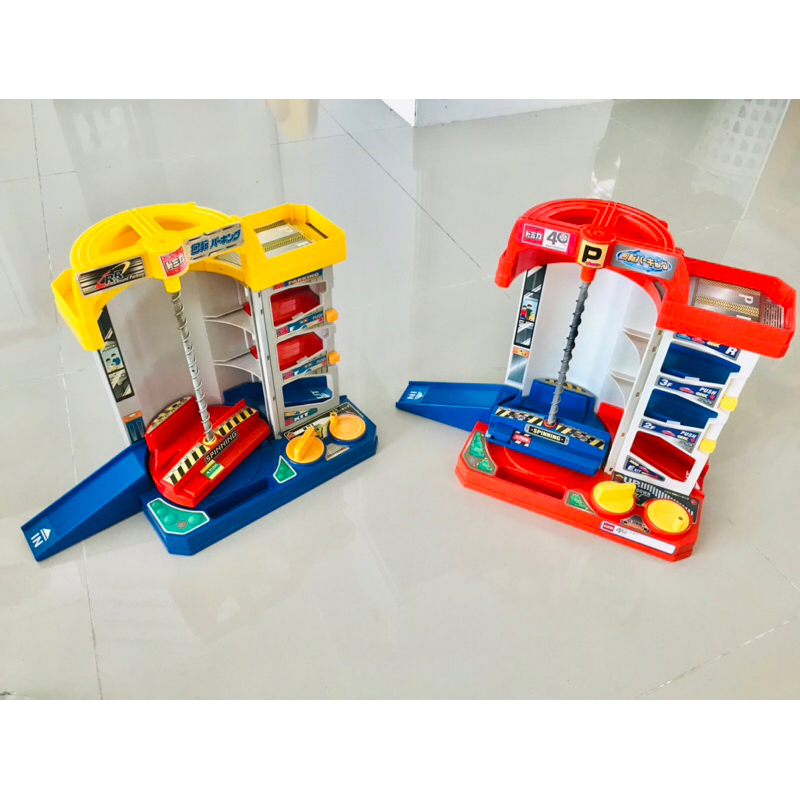 รางรถ ฉากลิฟต์จอดรถ โทมิก้า tomica