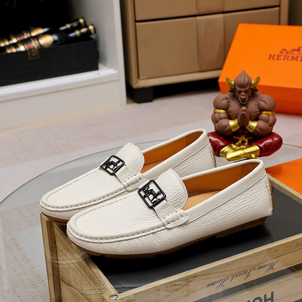 รองเท้าของแท้ 100% รองเท้าลำลองของผู้ชาย รองเท้าไม่มีส้น 【HERMES】