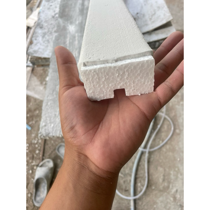 คิ้วบัวโฟม 7x4 cm  7x200x4cm   หนึ่งกล่อง 50 เมตร 25 เส้น