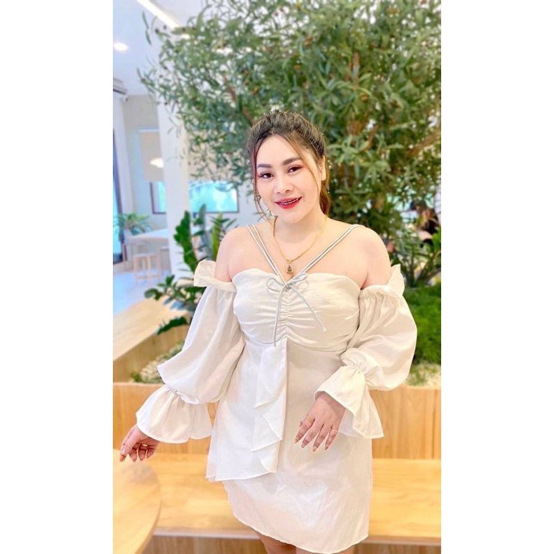 NT626 เดรสลักชูรี่ สาวอวบ ระบายหน้า ผ้าซาร่าเนื้อเงา อกเสริมฟองน้ำ สายวิ้ง