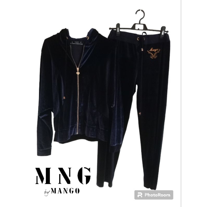 ⚡SALE⚡ชุดเซ็ท Tracksuit Mng by Mango ผ้ากำมะหยี่สีน้ำเงิน Size M.
