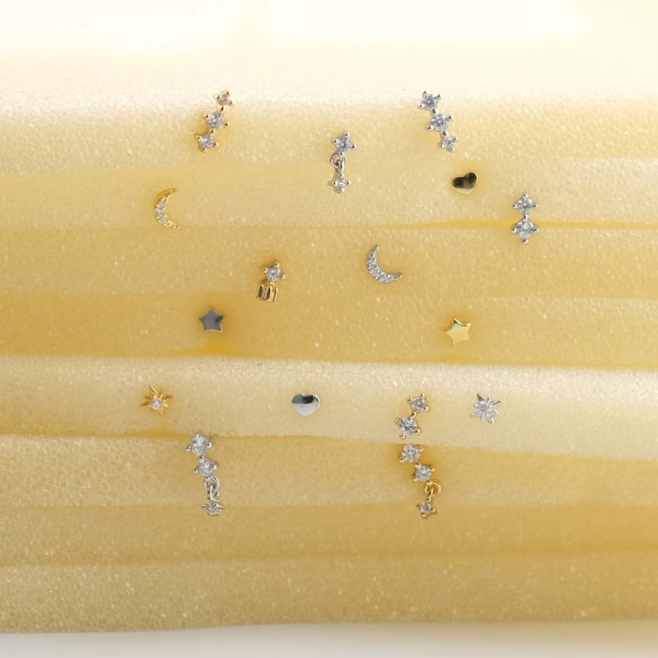 Petite stud collection 925 sterling silver (ราคาต่อ 1 ชิ้น)