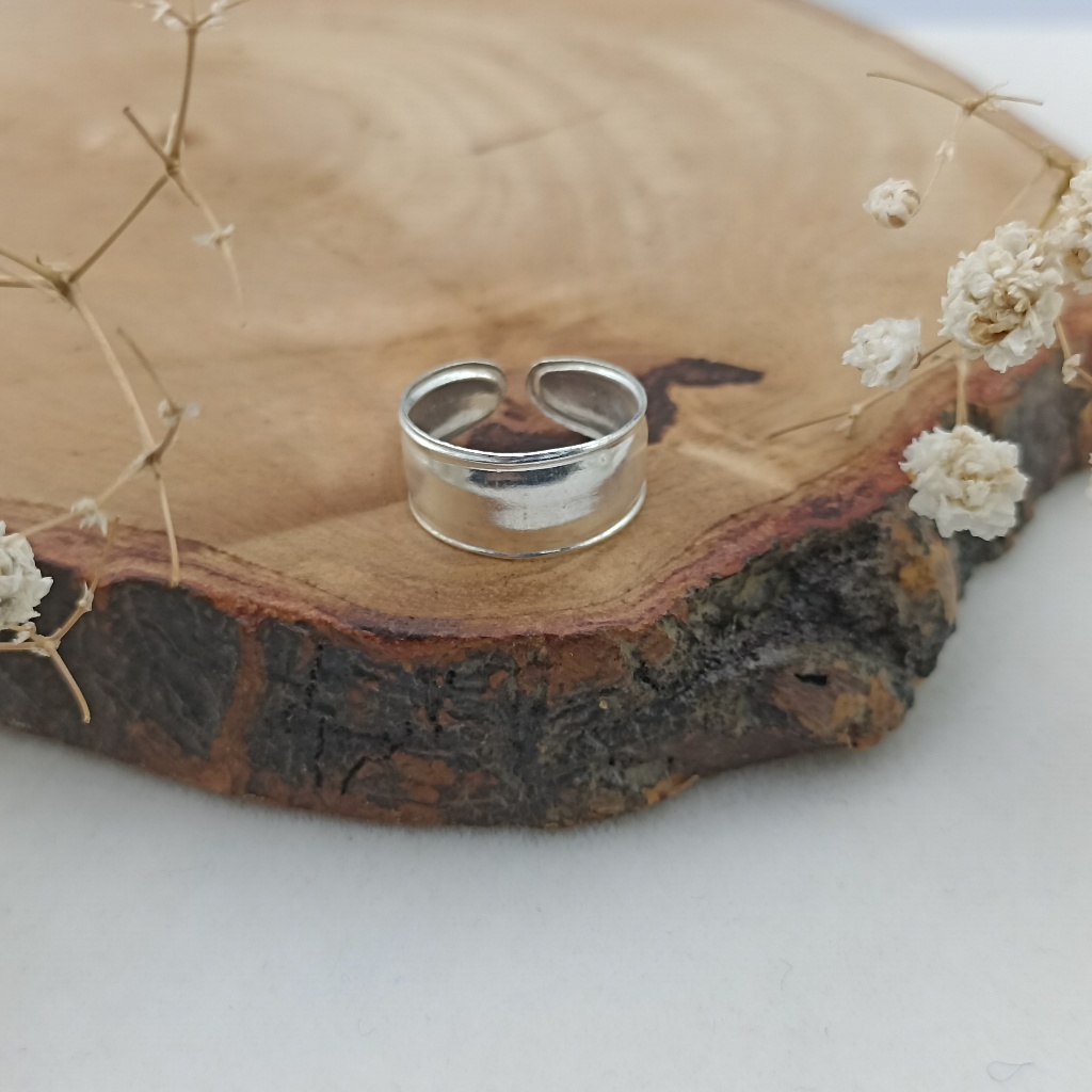 [พร้อมส่ง] แหวนนิ้วเท้าเงินสเตอร์ลิงเรียบๆ simple sterling silver toe ring  ใส่แล้วไม่แพ้ ไม่ชุบเงิน Silver thai Jewelry