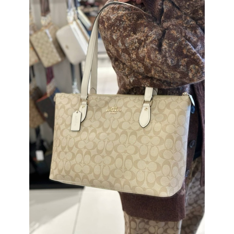 ^_^ ลดเพิ่มทุกวัน:โค้ดคุ้ม Xtra+ส่วนลดร้านค้า^_^ พร้อมส่งที่ไทยแท้ 💯% รุ่นใหม่ Gallery Tote In Signature Canvas - รูปที่ 2