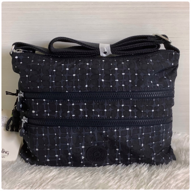 Kipling Alvar Tile Print ของแท้