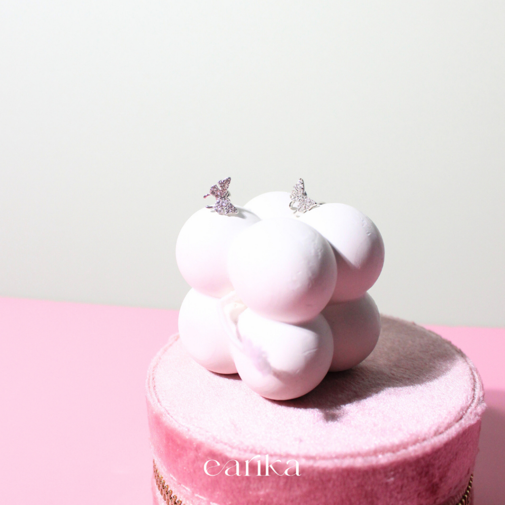 earika.earrings - beast mariposa piercing จิวเม็ดกลมเงินแท้รูปผีเสื้อคริสตัล เหมาะสำหรับคนแพ้ง่าย