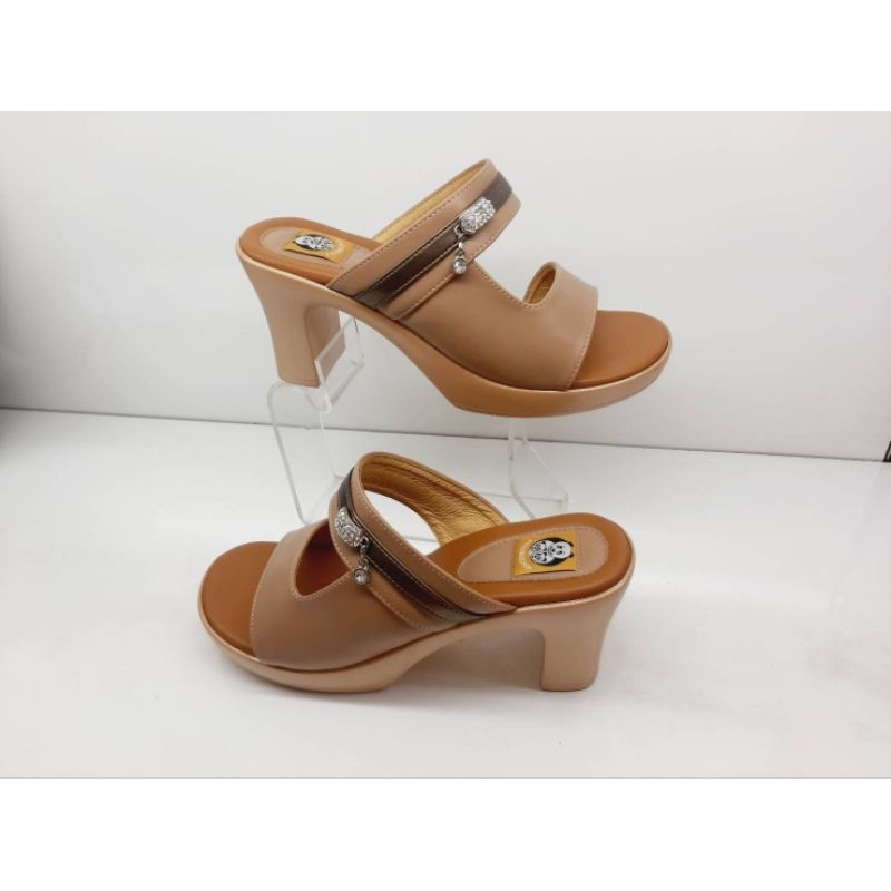 *** ซื้อ 1 คู่แถม 1 คู่***รองเท้าหนังแท้ Friendship shoes ยอดนิยมส้นแยก