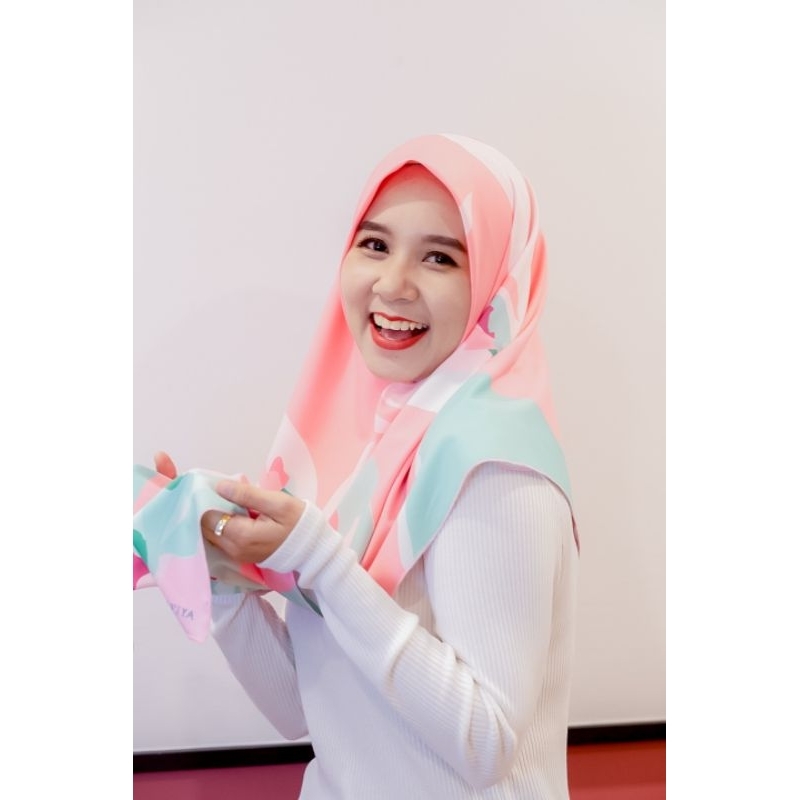 Afiya Square Hijab:Pink