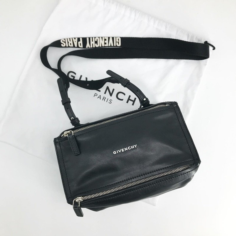 (Very Good) Givenchy Pandora Mini Logo Strap Dc17