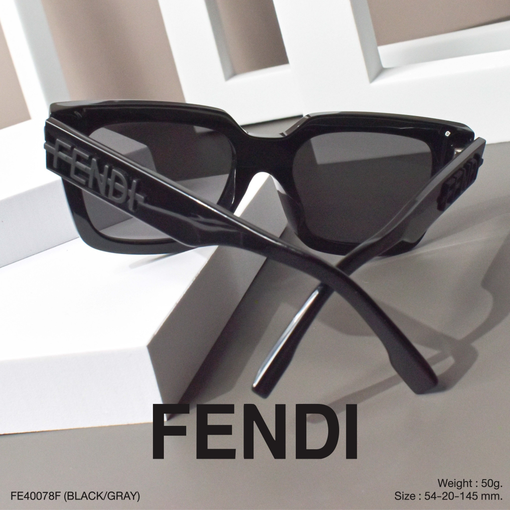 แว่นตากันแดด Fendi รุ่น FE40078F Sunglasses