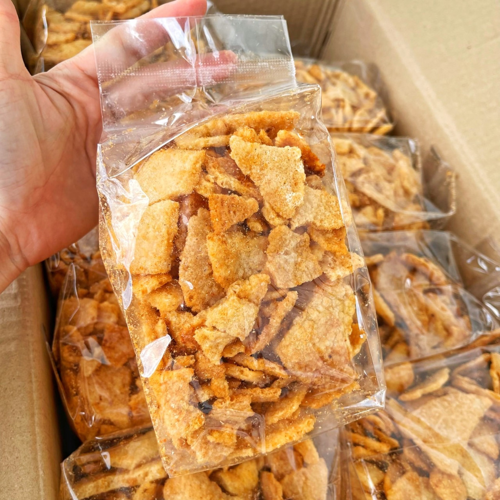 รวมขนมโบราณ ข้าวตังหมูหยองชิ้นเล็ก ข้าวแต๋นน้ำแตงโม สดใหม่ กรอบ อร่อย (เศษข้าวตังแผ่นเล็ก)