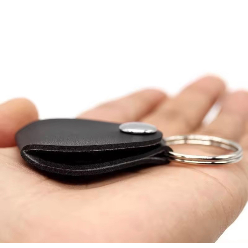 ที่เก็บปิ๊กกีตาร์ ซองหนังเก็บปิ๊กกีตาร์สีดำสวยๆ พวงกุญแจใส่ปิ๊กกีตาร์  เก็บปิ๊กได้หลายตัว หนังPu อย่างดีแถมปิ้ค3อัน - รูปที่ 2