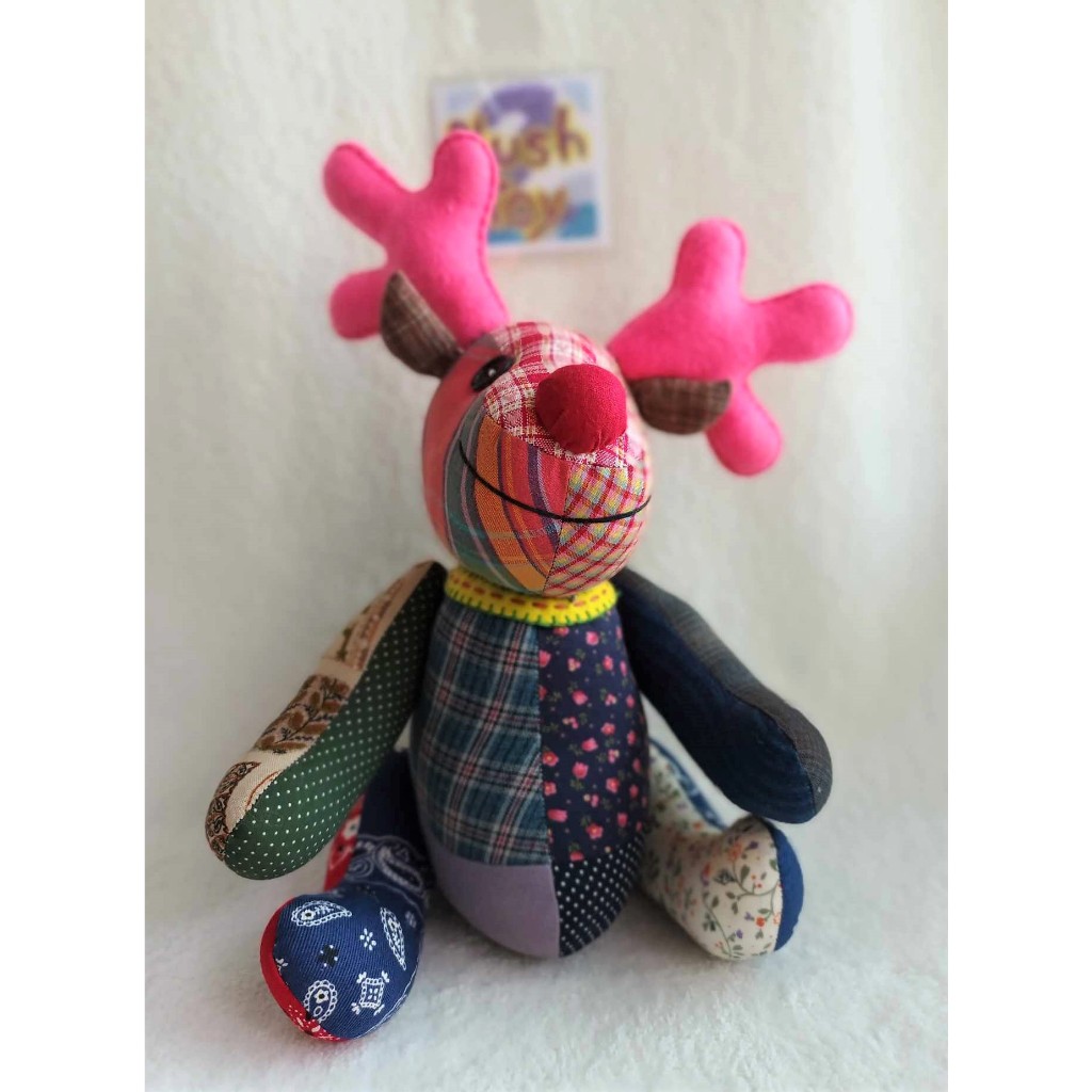ตุ๊กตาผ้ากวางเรนเดียร์ ตากระดุม Reindeer Multi-pattern Plush