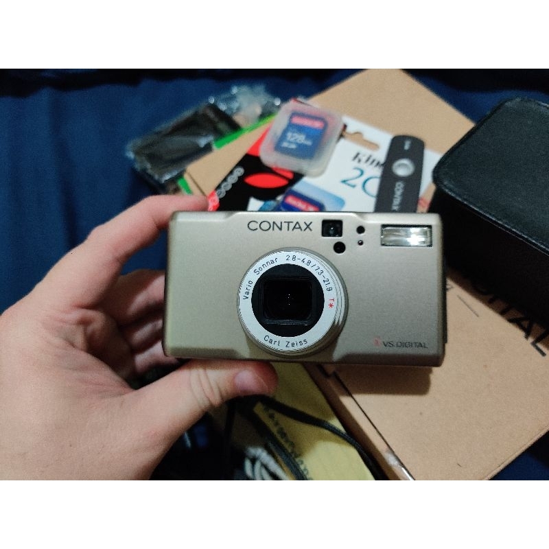 Contax TVS Digital กล้อง Compact สุดคลาสสิก