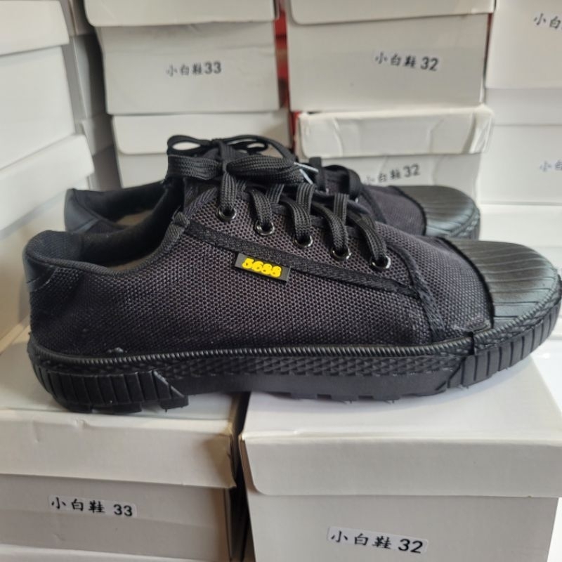 รองเท้าผ้าใบสีดำB02 มีขนาด 38-45 งานไม่มีกล่องนะคะ สินค้าพร้อมส่งจากไทยนะคะ