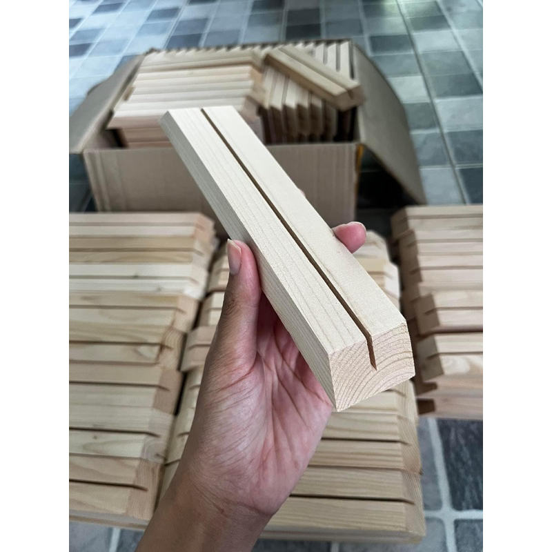 ฐานไม้สน เสียบสารพัดสิ่ง