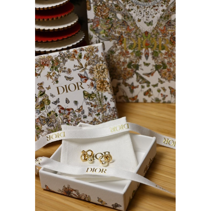 new ต่างหู dior ของแท้ รุ่นฮิต