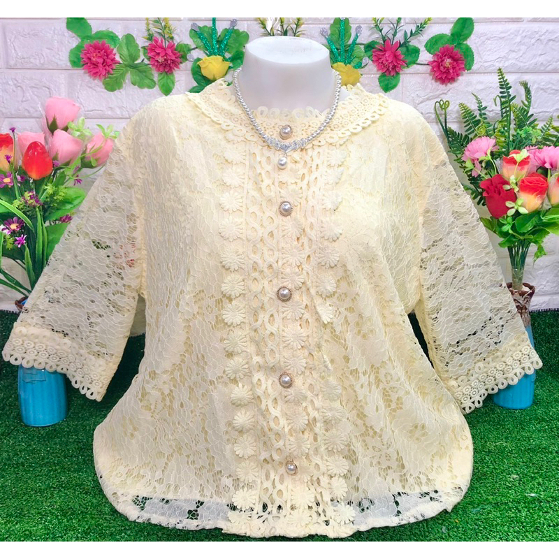 เสื้อลูกไม้ผ่าหน้าอก46-50ผ้านิ่มใส่สบายมีซับในทั้งตัวจร้า