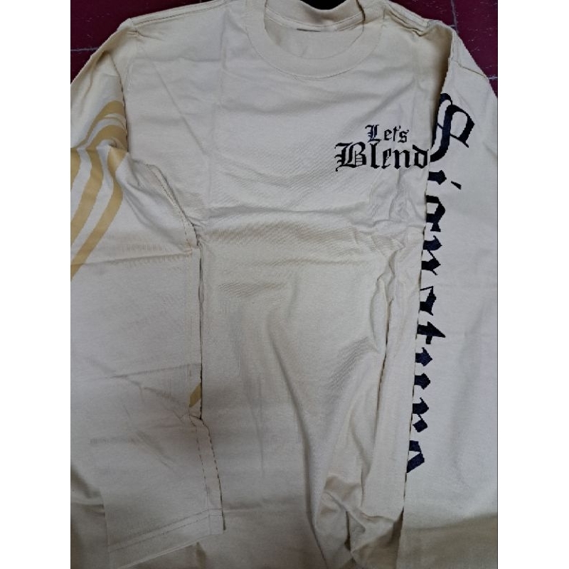 ใหม่💯แท้💯มีซีล💯เสื้อยืดแขนยาวFree size รุ่น  Let's BLEND Signature  สีเหลืองทองอ่อน จากShop BLEND285