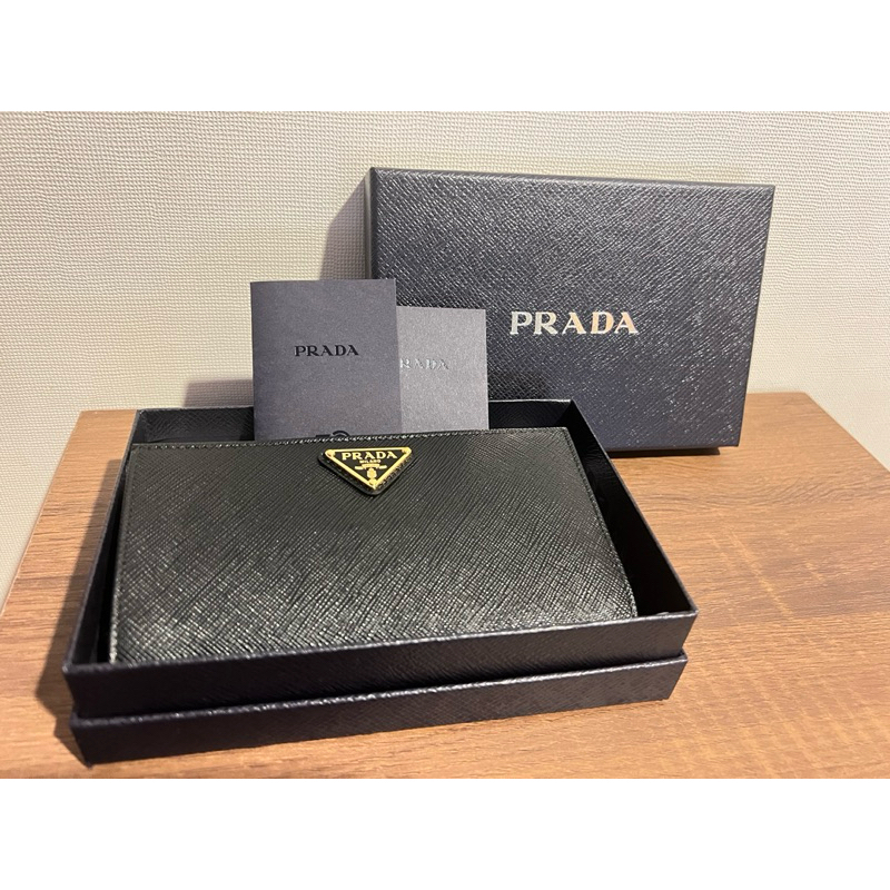 Prada wallet (แท้100%)