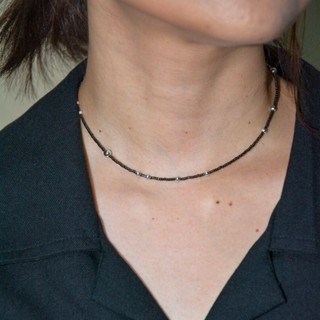 สร้อยคอ Bobbi สร้อยลูกปัดจิ๋วสลับกับลูกปัดโลหะ