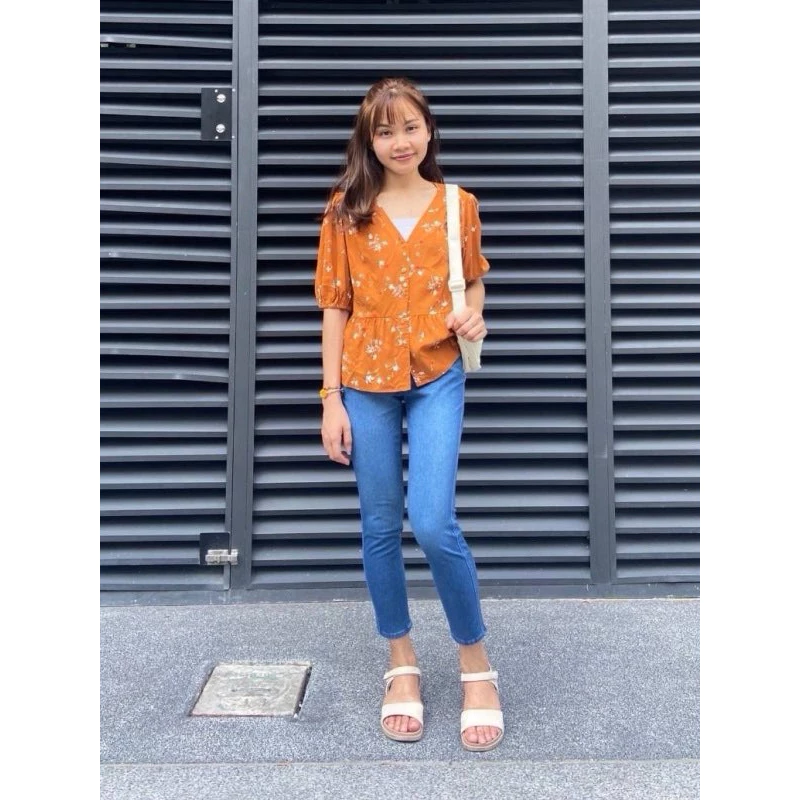 UNIQLO Rayon Lawn V-Neck Short Sleeve Blouse A3601 thumbnail 4