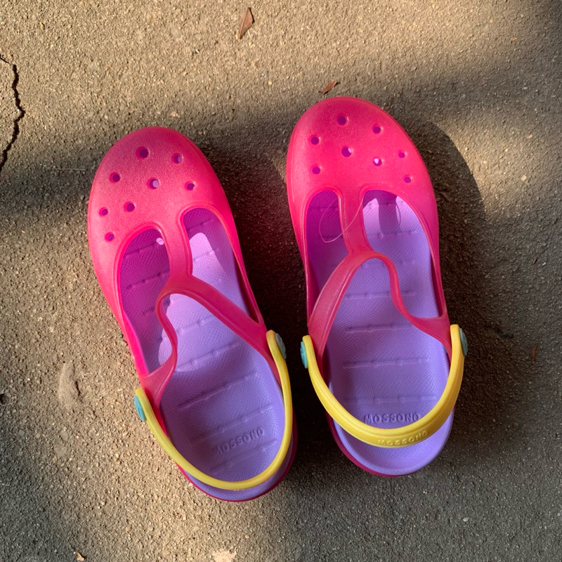 รองเท้าลำลอง สีชมพูม่วง mossono size36 ใหม่ (แบรนด์แท้)