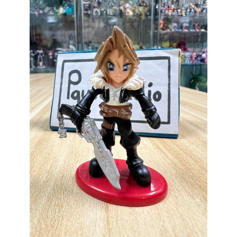 (ของแท้ : พร้อมส่ง) Squall Leonhart : Final Fantasy VIII Coca Cola mini Figure