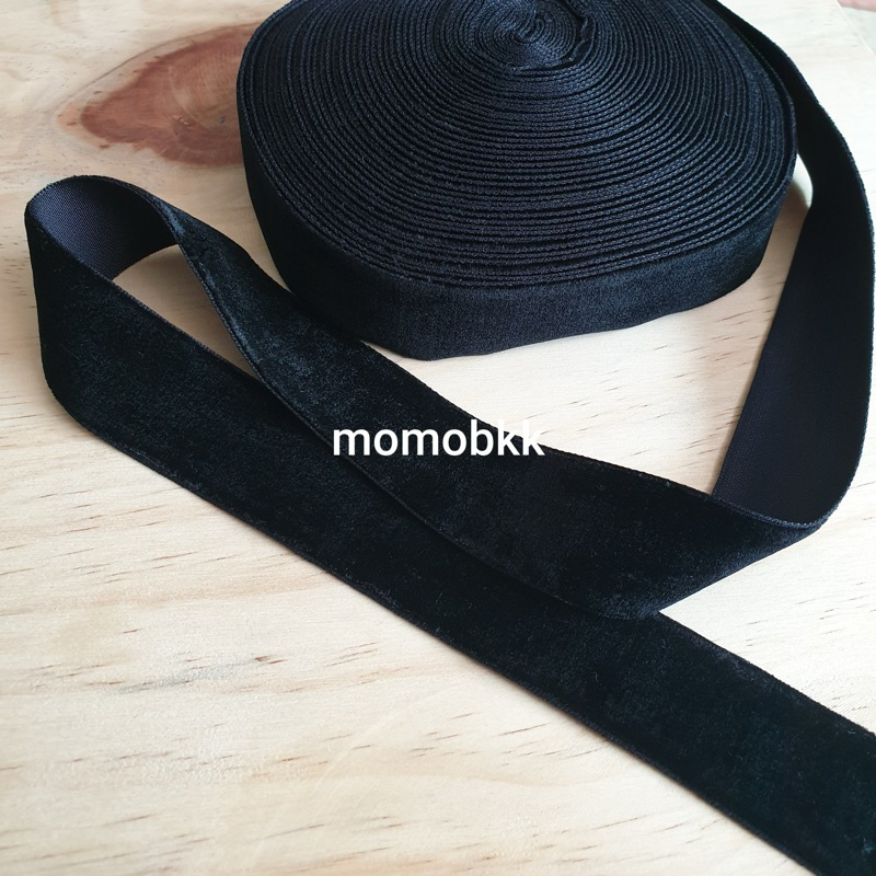 ริบบิ้นผูกผมกำมะหยี่ ขนาด 2.5 ซม. ราคาต่อเมตร 1 เมตร สีดำ