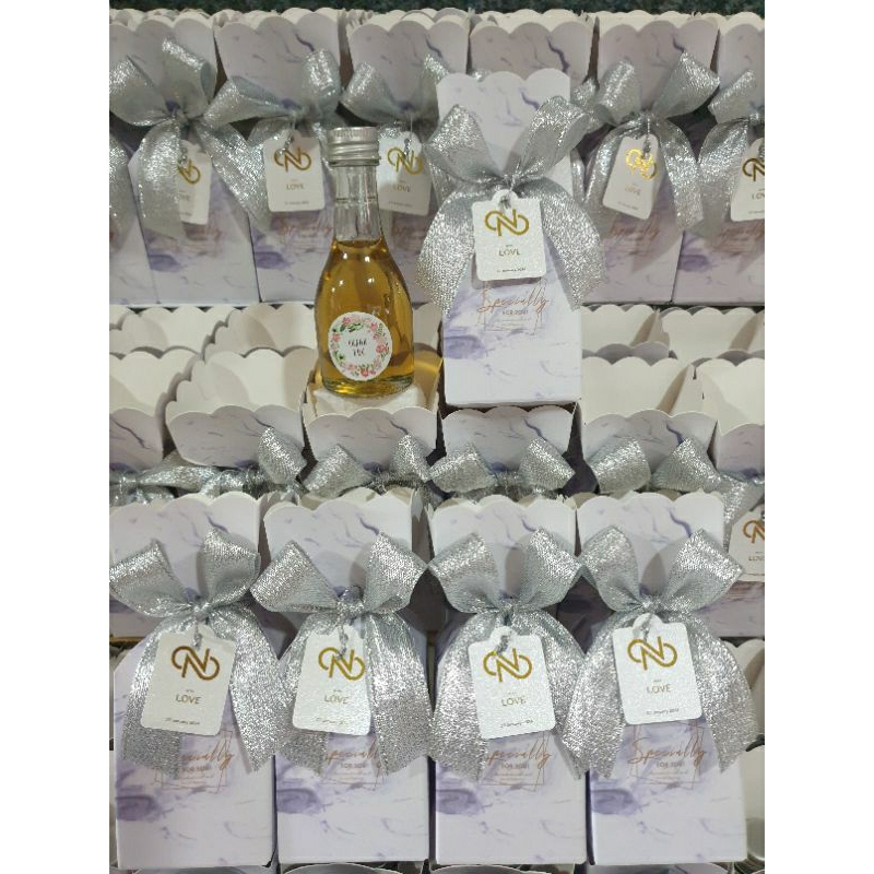 ของชำร่วยน้ำผึ้งแท้100%ขนาด30ml.+กล่อง+โบว์(1ออร์เดอร์สั่งได้ไม่เกิน50ชุด)