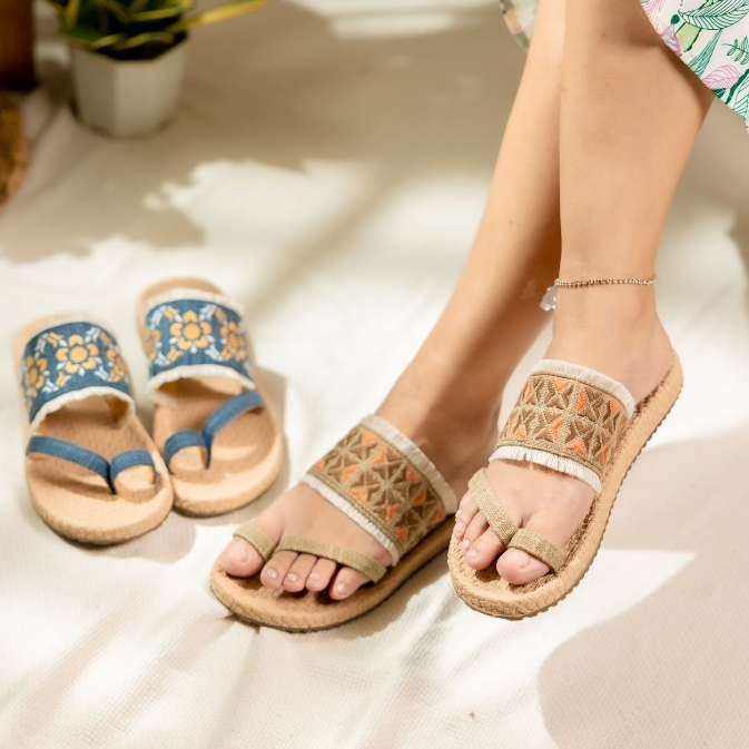 Vpada_sandals_VP-E23 Embroidery Collection รองเท้าแตะชายหาดแบน รองเท้าแตะแฟชั่น