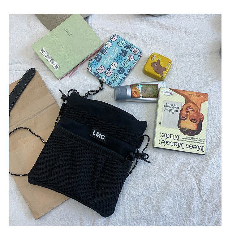 พร้อมส่งกระเป๋า LMC สไตล์เกาหลี กระเป๋าตาข่ายสะพายข้างผู้หญิงสไตล์เกาหลี
