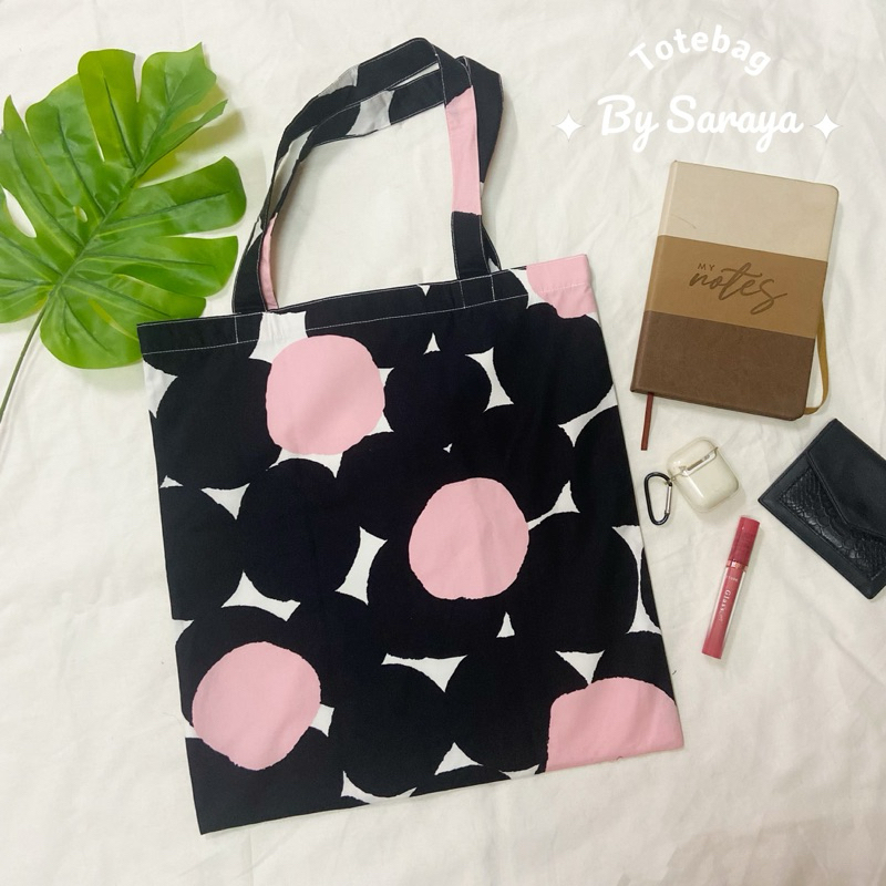 กระเป๋าผ้าลายดอก Cotton Japan Totebag By Saraya 🌷