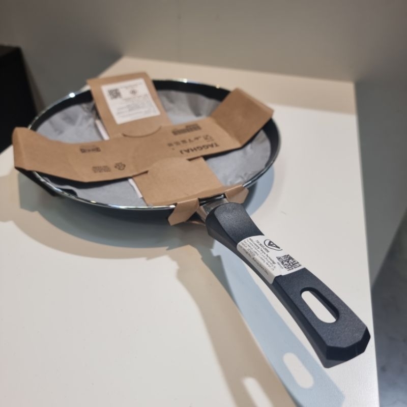 IKEA แท้ KAVALKAD เทปล่อน กระทะ ทอด สีดำ 24ซม.