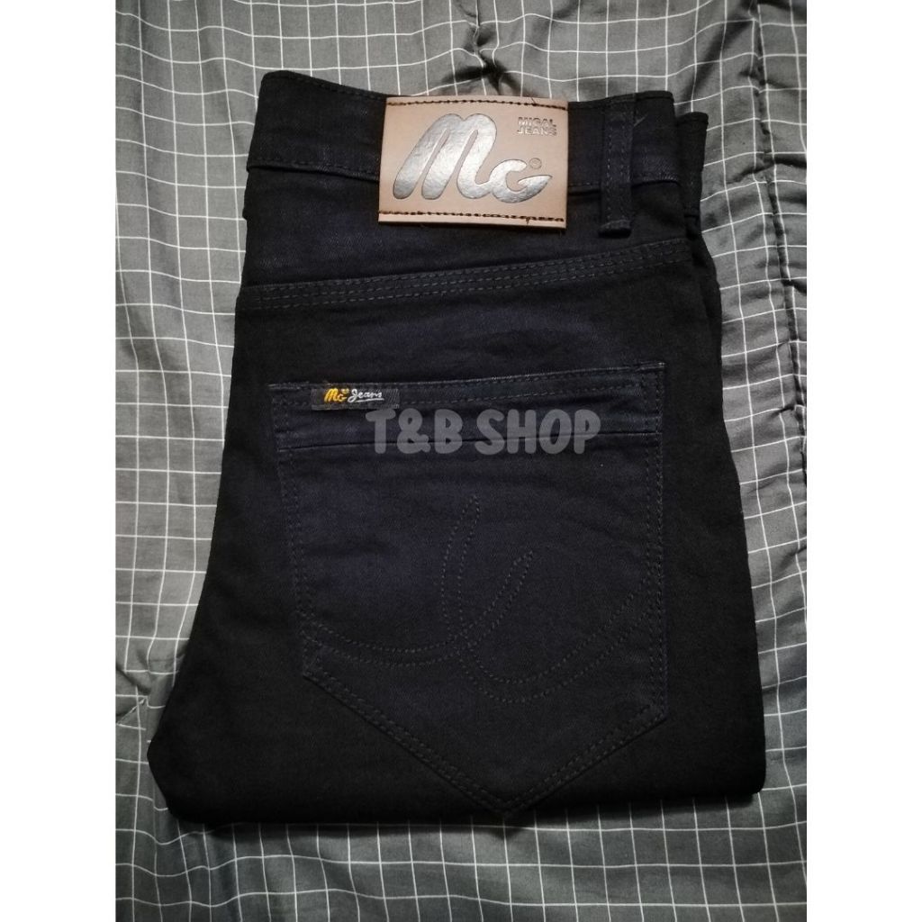 กางเกงยีนส์ ขาทรงกระบอก ผ้ายืด สีดำ งานเป้าซิป เนื้อนิ่ม ใส่สบาย ( Size28-36 )