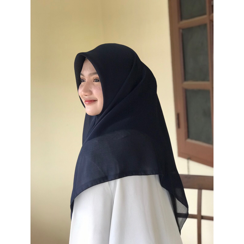 ผ้าคลุมสามเหลี่ยมสีกรมท่า