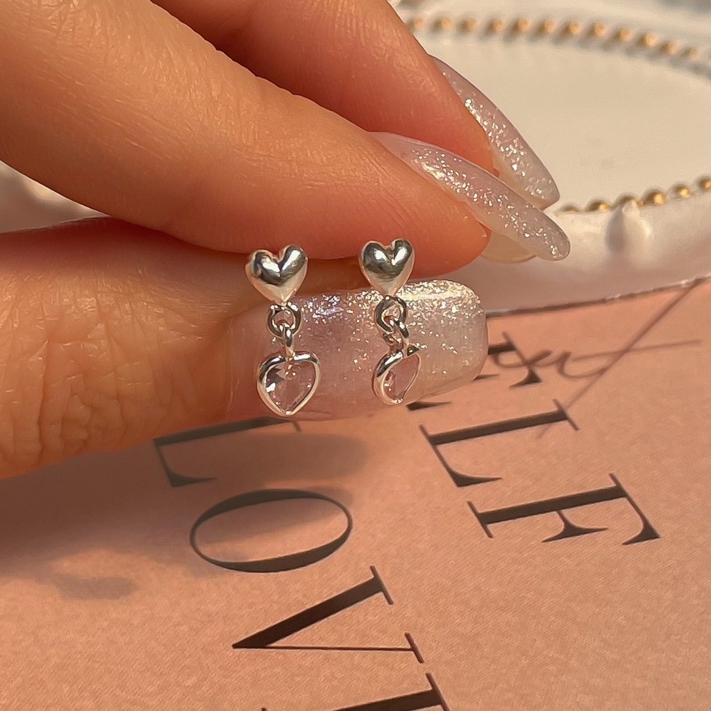 SissyJewelry // ต่างหูเงินแท้ รุ่น puffed heart with gem heart drop
