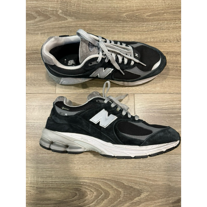 New Balance 2002R Gore-Tex Black Grey มือสองสภาพดีเกิน