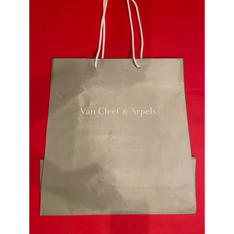 van cleef &amp;arpels ขนาด 13x15นิ้วแท้100%