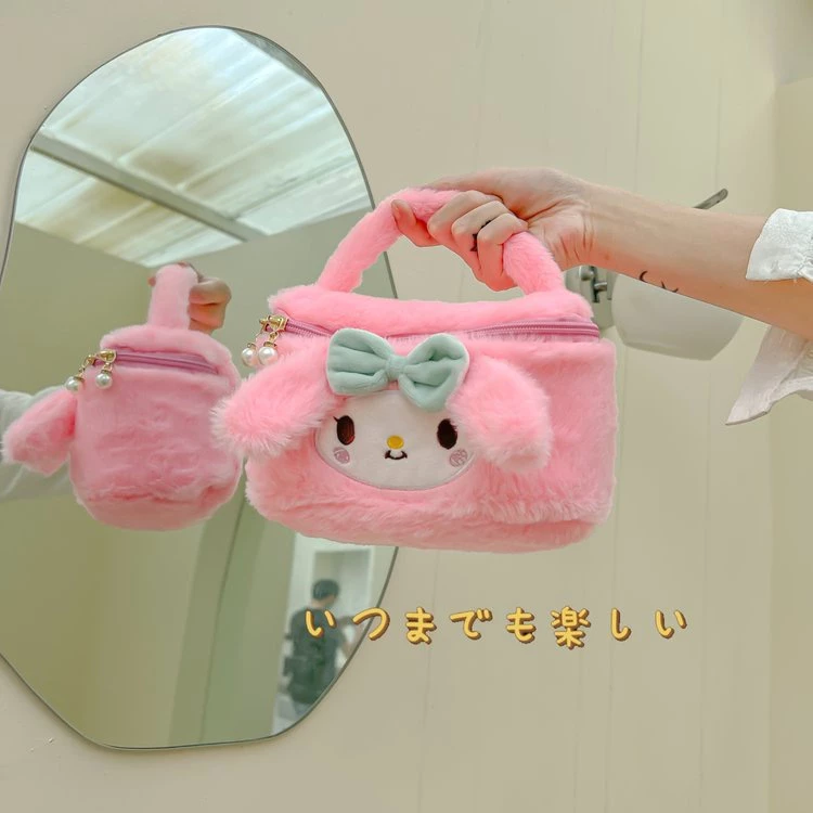 (พร้อมส่ง)CRJ152กระเป๋าใส่เครื่องสำอาง ขนนุ่มนิ่ม สีพาสเทล มี8ลาย มีซิป พกพาสะดวก thumbnail 4