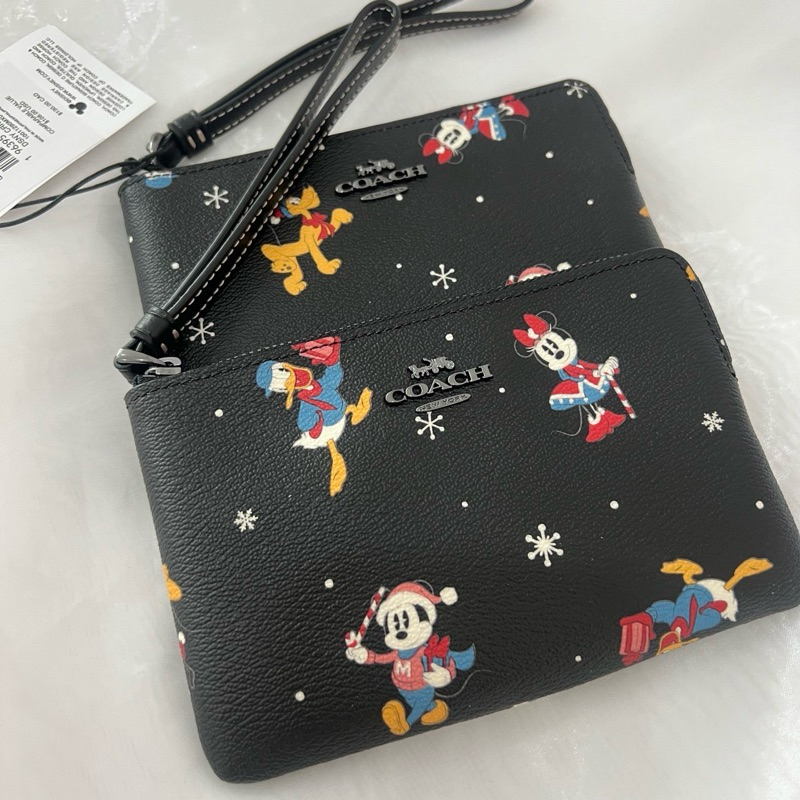 หายาก Disney X Coach Corner Zip Wristlet In Signature Canvas With Patches  1 zip size S Disney พร้อม