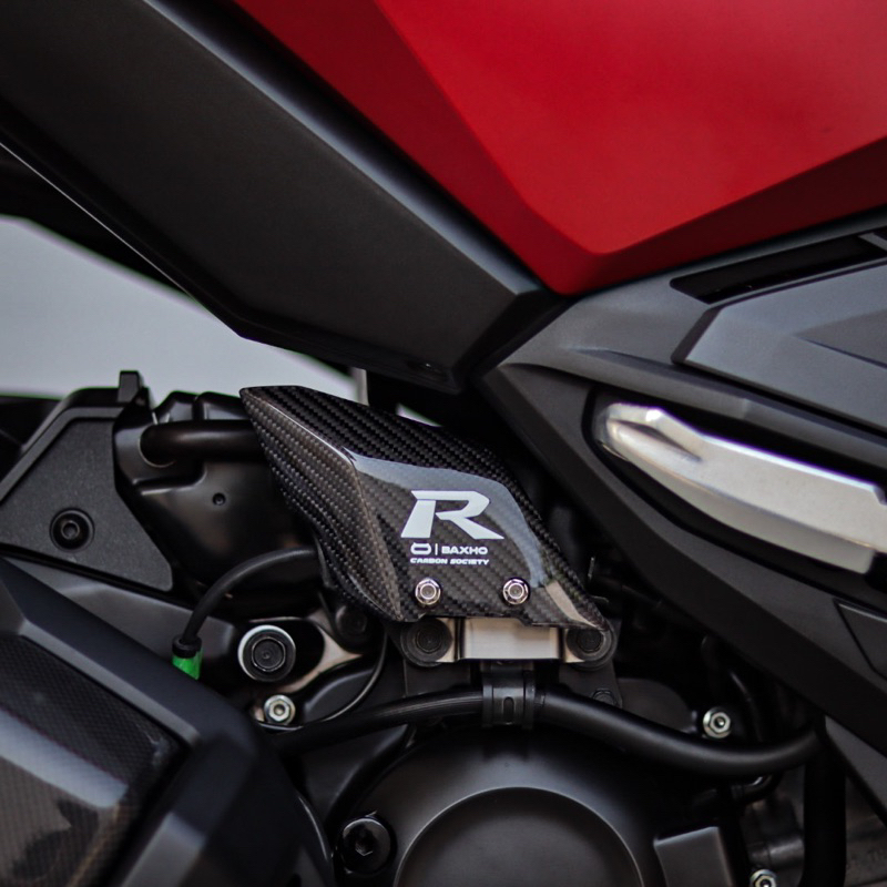 FORZA350/ADV350 การ์ดครอบคอย์ลไฟคาร์บอนเเท้ลาย2อิตาลี(รุ่นR)งานBAXHO