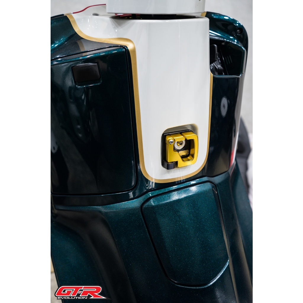 ตะขอแขวนของ แบบพับได้ speedy , GTR สำหรับ Honda Giorno125 งานอลูมิเนียม cnc มีสีทอง แดง ดำ น้ำเงิน เงิน