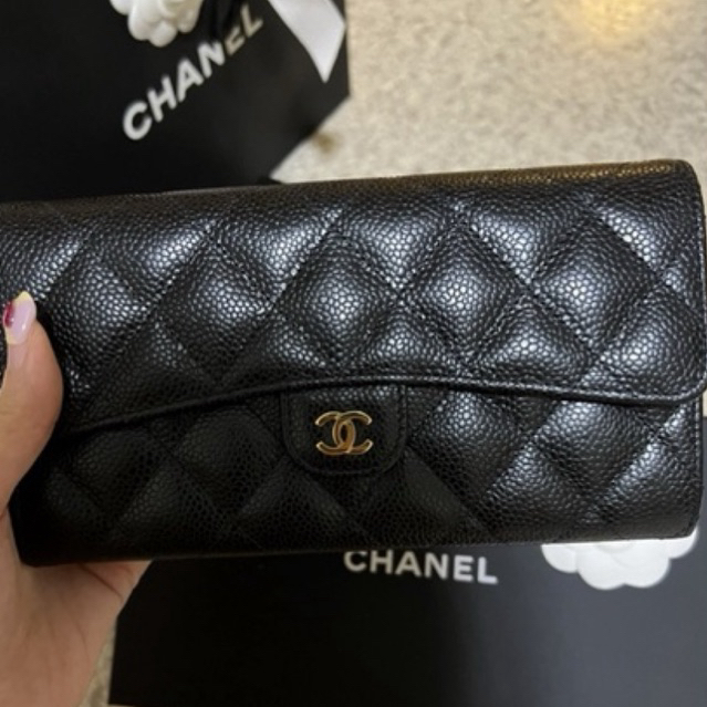 USED LIKE NEW Chanel Sarah Wallet Holo 31xxxx