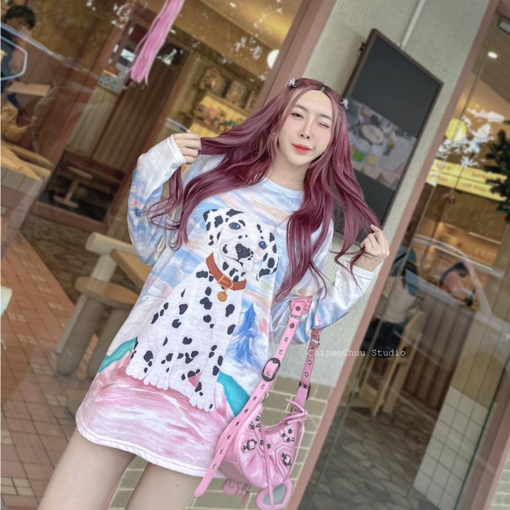 “Korea Oversize” เสื้อโอเวอร์ไซส์แขนยาว พิมพ์ลายน้อง Dalmatian เนื้อผ้ามัดย้อม สกรีนฝังผ้าไม่หลุดไม่ลอก ราคา ถูกที่สุด ดีลบีเคเค แกลเลอรีภาพที่ 4