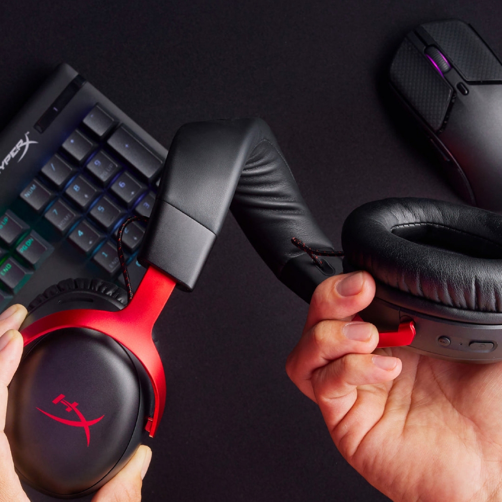 HyperX Cloud III Wireless Headset Gaming หูฟังเกมมิ่งไร้สาย (รับประกันสินค้า 2 ปี)